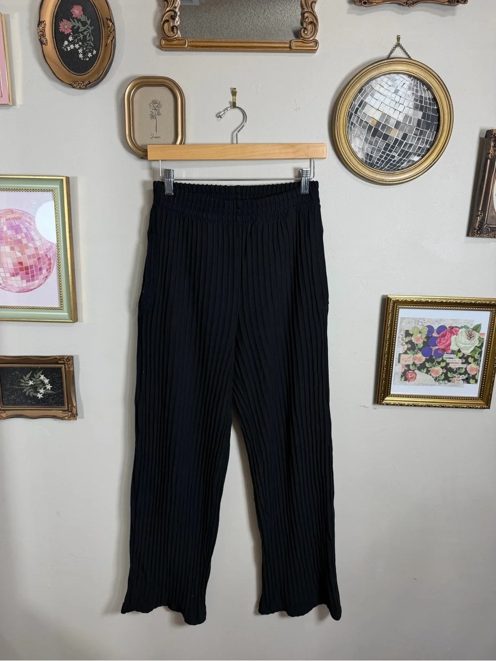 Zara Black Pleated Wide-Leg Pants